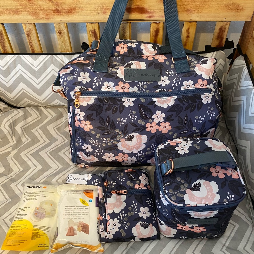 Sarah Wells Lizzy Bag in Le Floral print